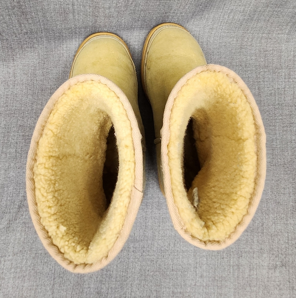 Uggs Original Australia Ankle Pure Natural Sheepskin Boots. 8 - Picture 6 of 10